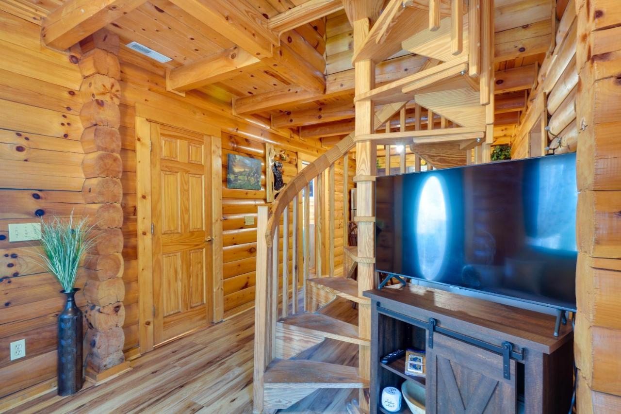 Lovely Gatlinburg Cabin With Private Hot Tub! Buitenkant foto