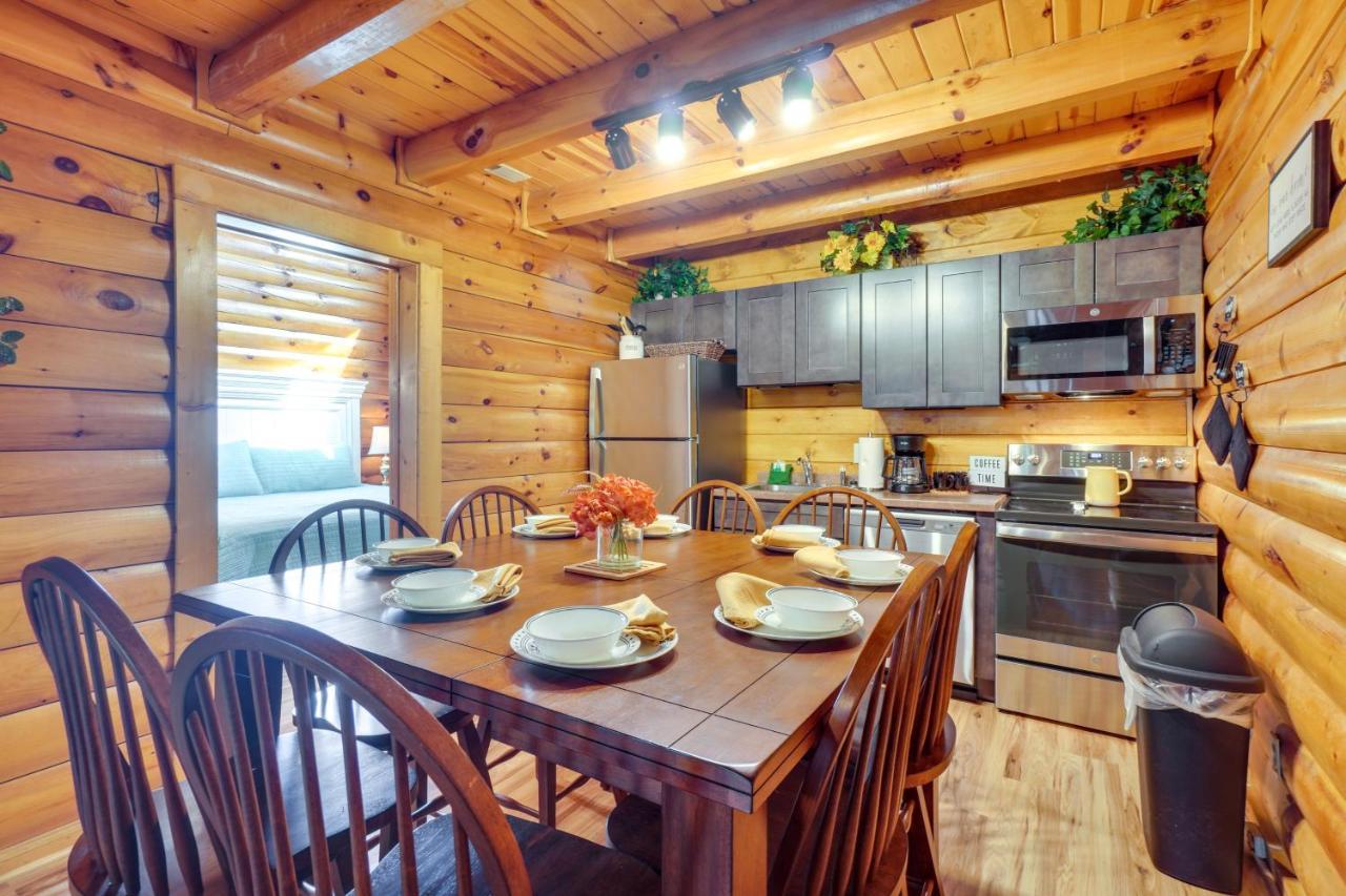 Lovely Gatlinburg Cabin With Private Hot Tub! Buitenkant foto