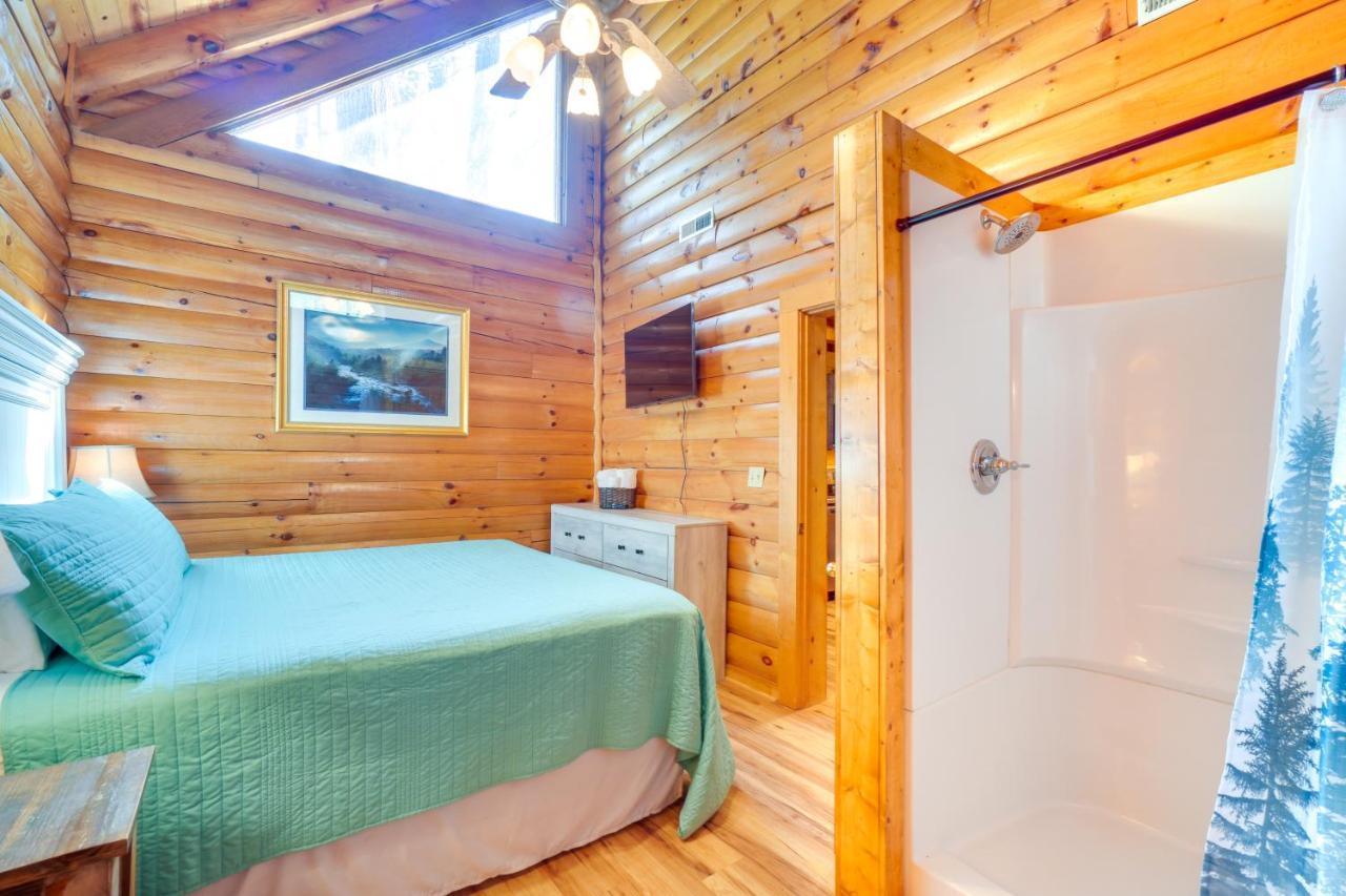 Lovely Gatlinburg Cabin With Private Hot Tub! Buitenkant foto